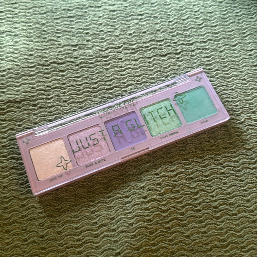 Colourpop Just a Glitch